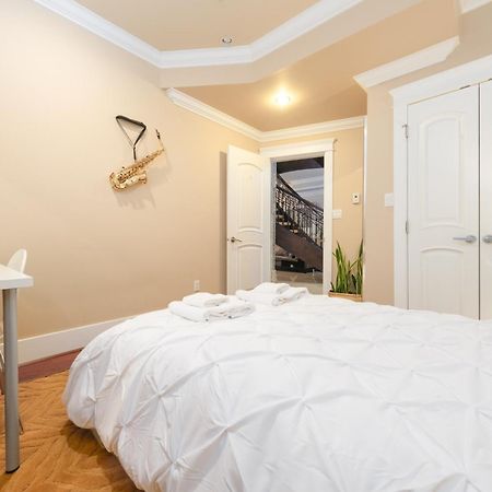 Oakridge Luxury Homestay Vancouver Exteriör bild