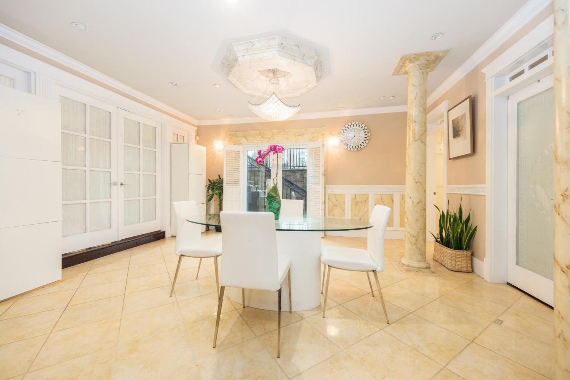 Oakridge Luxury Homestay Vancouver Exteriör bild